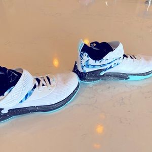 Kids Youth Giannis Freak 3 Shoes size 3Y